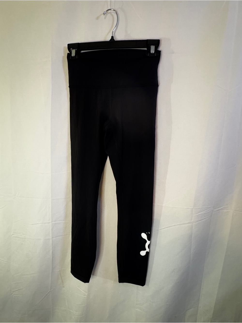 lululemon athletica Black ladies  Leggings with White orangetheory Logo Accent